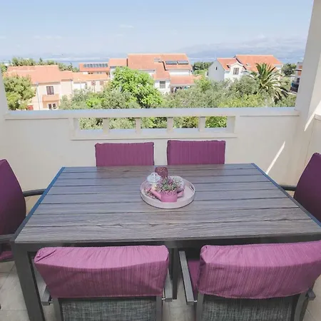 Salsa Apartament Supetar