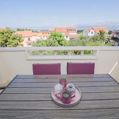 Salsa Appartement Supetar