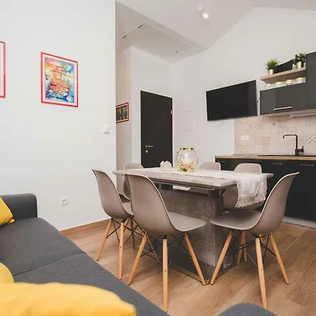 Salsa Apartment *
