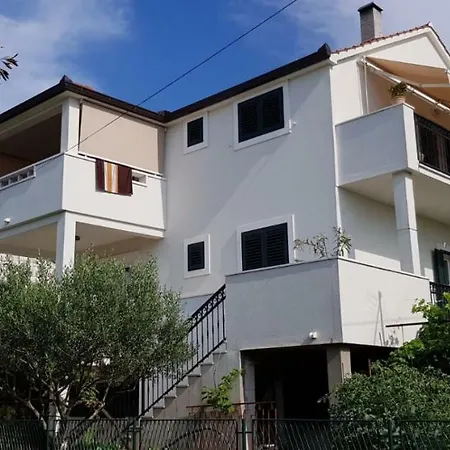 Apartment Salsa *